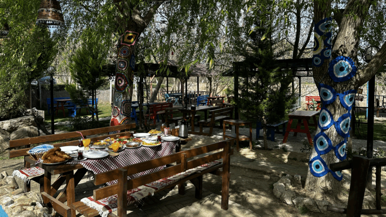 Edirne’nin Huzur Dolu Adası: Saklı Bahçe’de Efsane Bir Kahvaltı Deneyimi