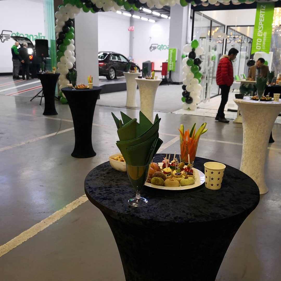 Kokteyl Masası Kiralama: Modern ve Fonksiyonel Tasarımlar